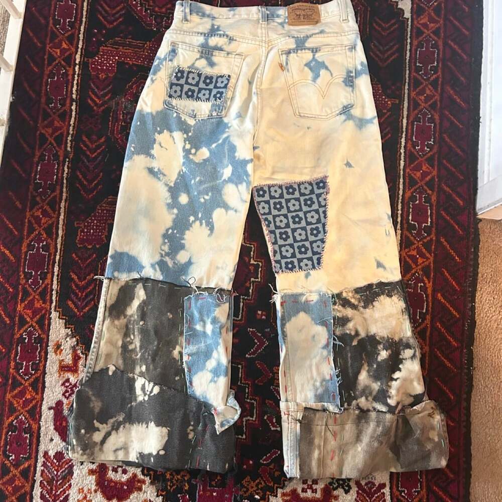 Levi's Women's Pink and Blue Jeans - Picture 5 of 8